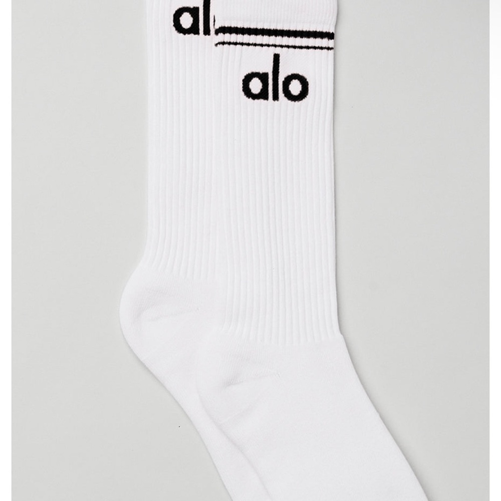 Alo White Logo Crew Socks